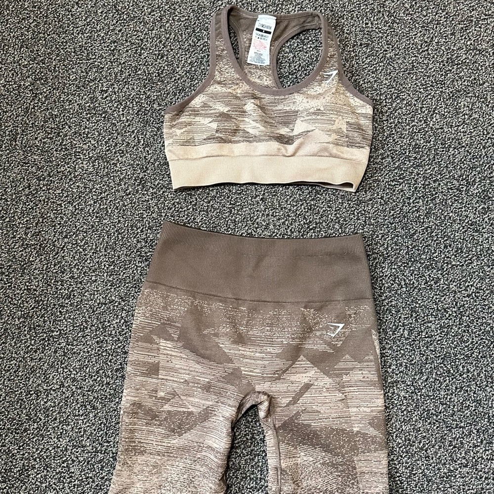 Gymshark Beige and Brown Workout Set